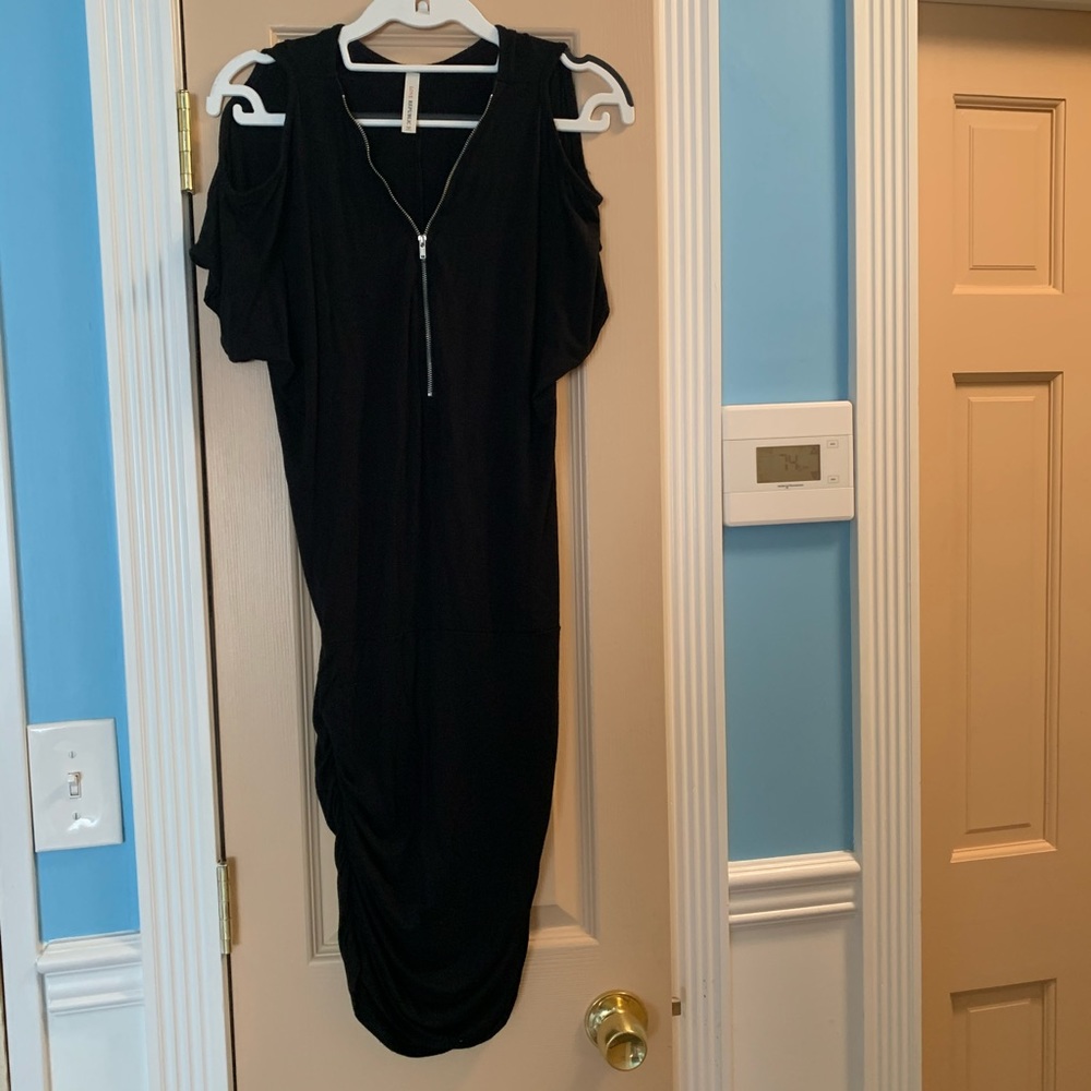 Love Republic Cold Shoulder Dress